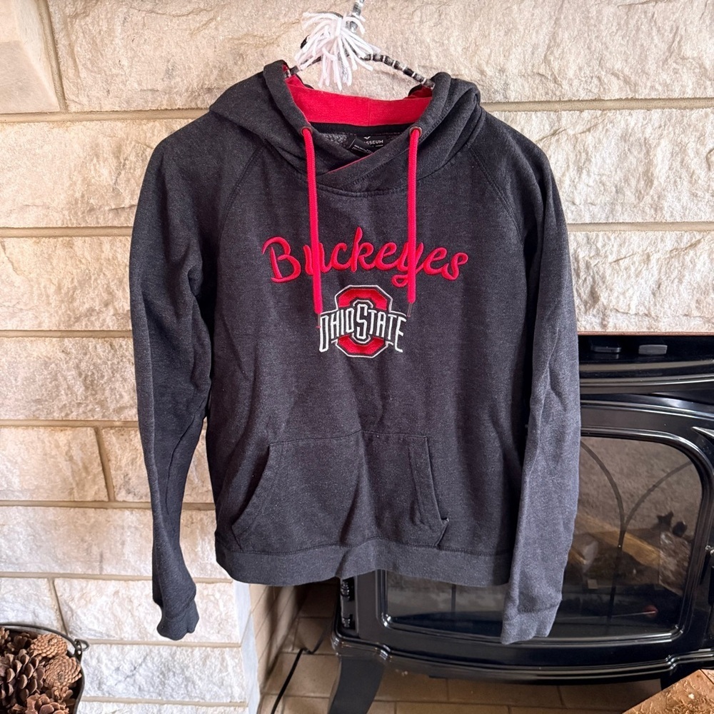 Colosseum Women's Ohio State Heather Black and Red Hoodie Medium